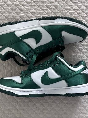 Nike Women’s Low-Top Sneakers in White and Dark Green